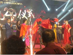 2018-12-29 應(yīng)邀出席花開大地周年榮譽盛典暨五十集品牌電視劇開機儀式