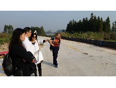 2016-12-10 司前拜訪鎮(zhèn)領導及商議司前雅山I.T 文化耆英學院電機儀式